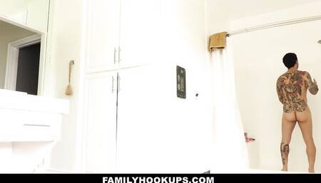 Watch rosy Janice Griffith and Small Hands's dirt