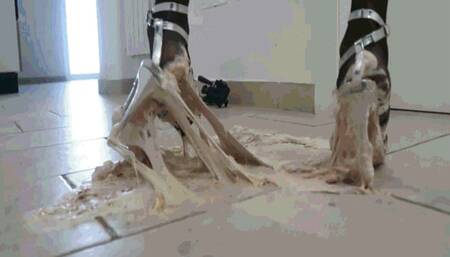 Trouble at the door MP4(1920x1080)FHD