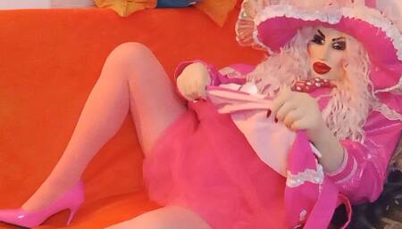 Sissy Doll's fun