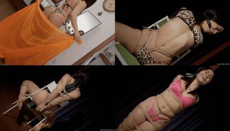 Mia - The rich daughter (ultraHD)