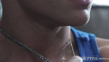 Young stud Johnny Moon seduces older jock Pierce Paris for bareback fuck