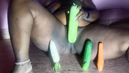 A self-indulgent tamil wife with all kinds of vegetables clear audio 100%