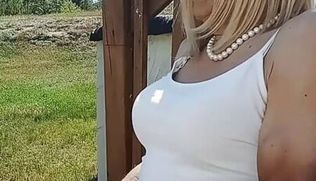 crossdresser cums in the sun