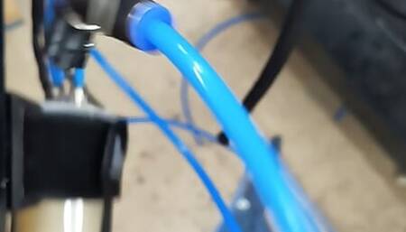 Tri Ported Milking receiver on The Handy and an l80 Pulsator