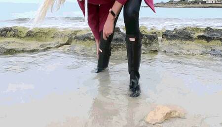 Stuck on the beach AVI(1920*1080)HD