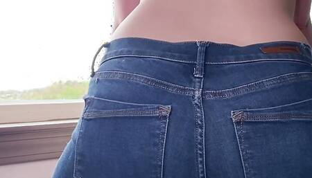 TABLE HUMPING IN TIGHT JEANS