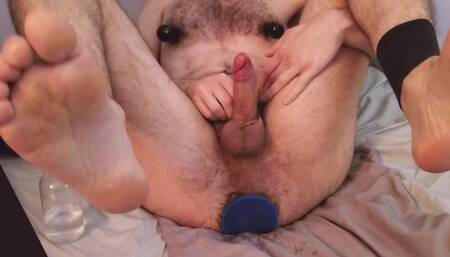 Shivering assplay and nipples teasing