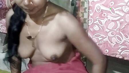 Beautiful Indian aunt fucking hard in doggy style