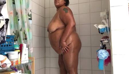 BBW FULL SHOWER