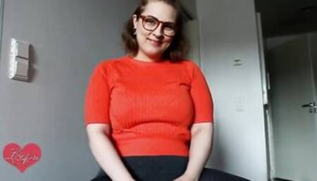LadyAorta - Jerk Off To Mommys Big Ass In Leggings