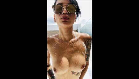 TEASING WITH MY BODY IN JACUZZI ????