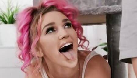 Brazzers - Magnificent Kendra Sunderland Uses Her Clumsiness To Entice Zac Inside Fucking Her Skank two