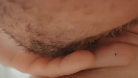 It's such a nice feeling, a wet tongue massaging my clit ???? He made me cum with his mouth ????
