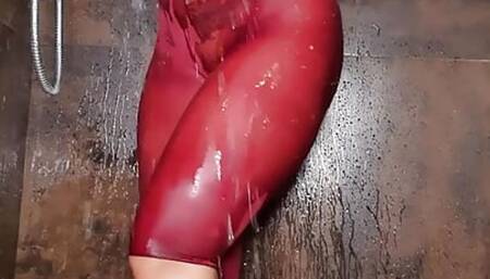 WET SHOWER WITH A SEXY LATINA!! - OF LEAKED