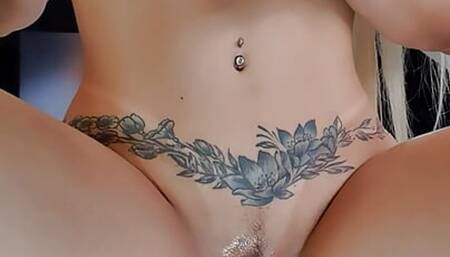 TATTED BABE FILLS HER WET PUSSY UP WITH A 10 INCH DILDO!!! - OF LEAKED