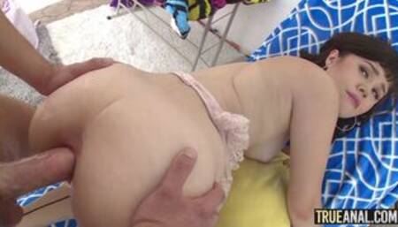 Asian angel with an innocent face Yhivi enjoys anal penetration