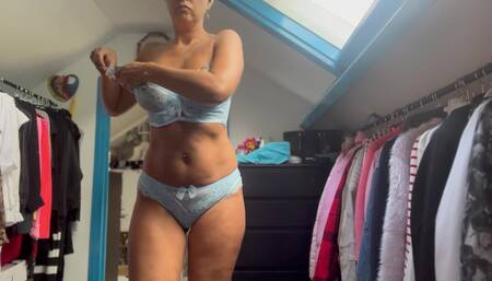 Today i wear my blue lingerie.