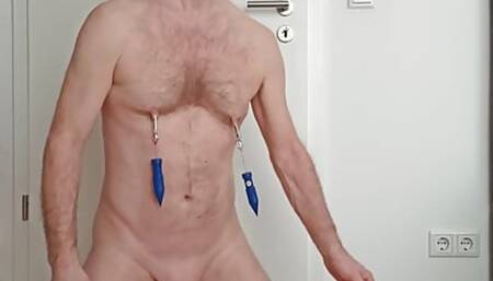 Blindfold nippleplay