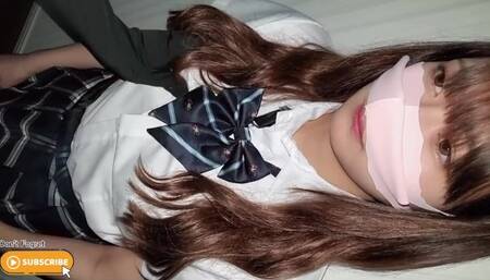 美白で清楚な美乳のあの美女を追いかけて中出し