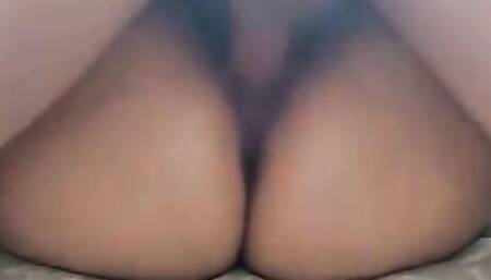 mature woman fuck by her GF and she gets genuine satisfaction