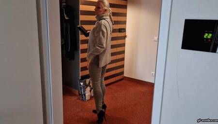 shoeplay with ankle Boots and a Drink in shoe wmv 1280 x 720