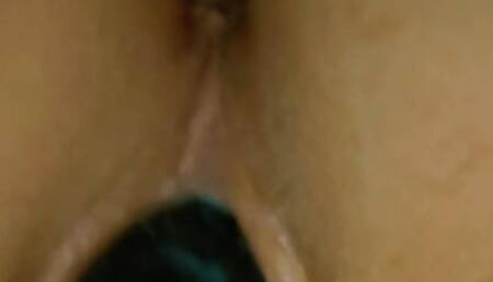 Creamy little pussy cumming hard