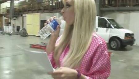Blonde Pornstar Jessica Lynn Getting Her Cunt Banged! And Cum On Face