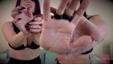 Nyxon & Valora's POV Hand & Ass Smother HD 1080p MP4