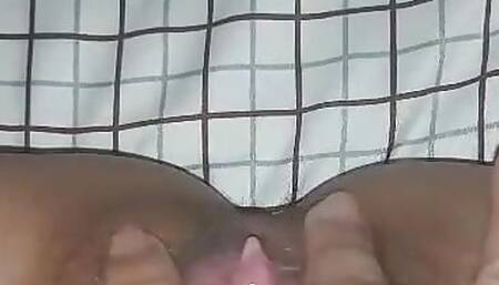 Horny ofw before sleep Play Pussy wet!Fingering pussy!