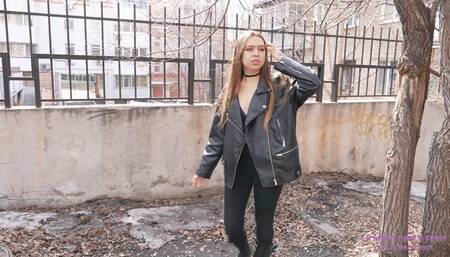 ALISA - Dirty boots for a dirty pig! (HD)