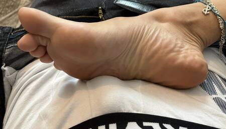 Goddess Mauva - Footjob Long Toes Cumshot