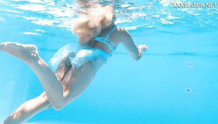 Lisi Kitty's ukrainian clip by Underwater Show