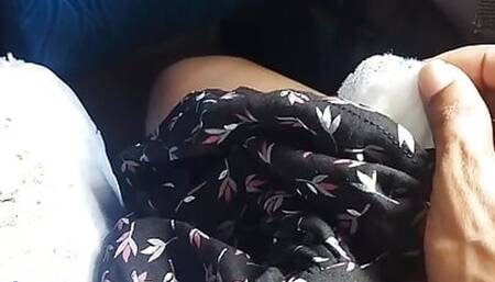 Kella akka bass yana gamn pusi mirikuwa. Enjoyment inside the bus...