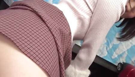 A Kyoto beauty who looks like a famous actress. Hikaru (21) is a naive lady whose dialect is too cute.