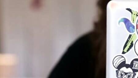 Crazy Fan Rebel Lynn Finds A Way To Get A Torrid 1-On-1 With The Famous Pornstar Abella Danger