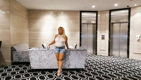 Melia Hotel (night show)