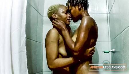 Kissing Ebony Lesbians Shower Massage and Pussy Eating