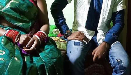 Full Body Checkup Ke Bahne Doctor ne Bhabi Ki Chut Chuda Kiya with Hindi Audio