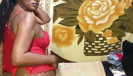 TRAVESTI LATINO ENORME CULO