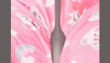 Hitting the pussy until it rips cum!