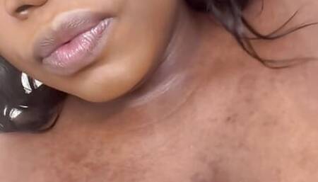 Naked Ebony twerk and wet play