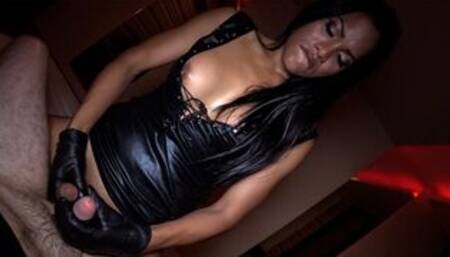 Ladyboy in hot lingerie enjoys anal sex