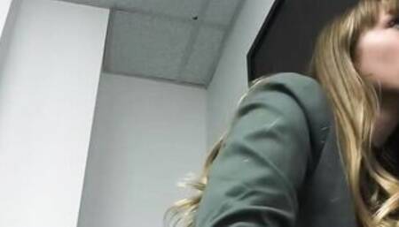 Shoplyfter - Amazingly Beauty Petite sexy Brooke Bliss Bends Over The Officer's Desk And Spreads Her Legs