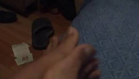 Feet with a lot of sweat rubbing