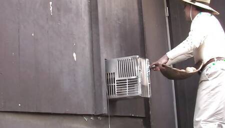 HOT TEEN GAGS ON A HUGE COCK BEFORE A DEEP FUCK