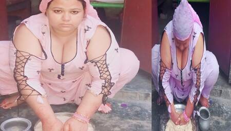 Pakistani House Wife atta gundhty hue Sex
