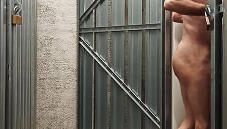 Basement ordert cage- and plugcheck