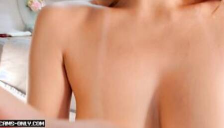 Gorgeous brunette pussy vibrations until squirting