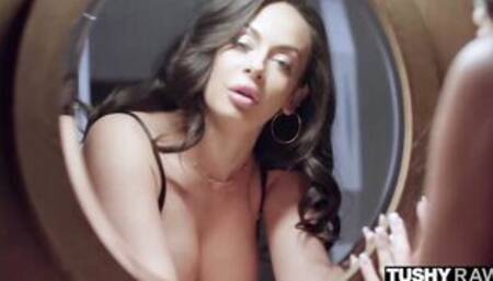 TUSHYRAW Amazingly Hot mom Kiki getting her tight booty stretched