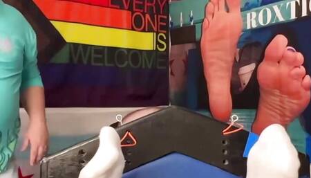 Chubby dom Matt seduced Ryan into foot and body tickling